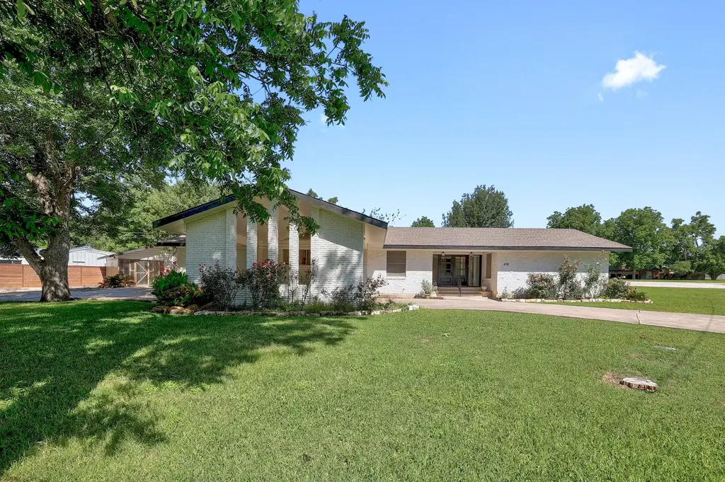 418 S Main Street, Thrall