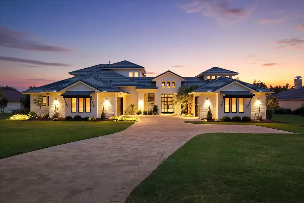 27009 Masters Parkway, Spicewood
