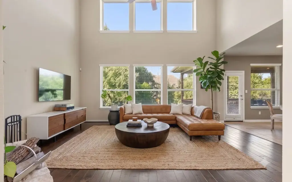 561 Stone View Trail, Austin