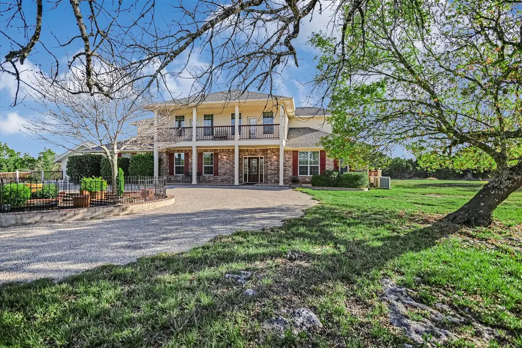 130 & 140 Cave Springs Drive Road, Wimberley