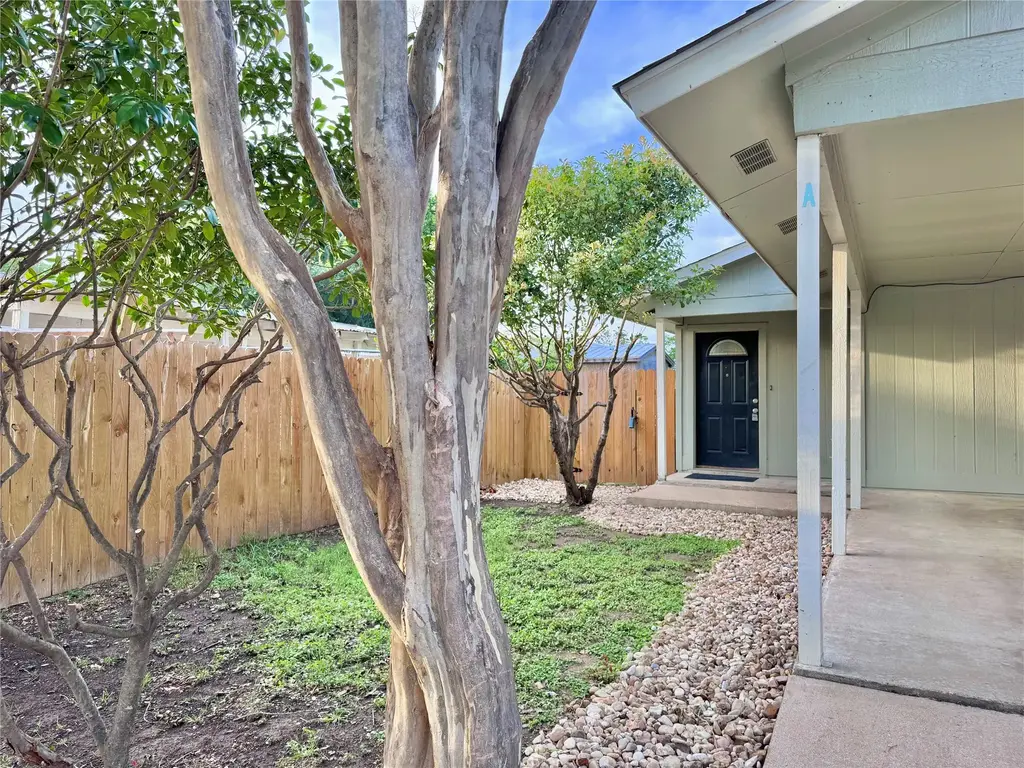 2110 Blue Meadow A, Austin