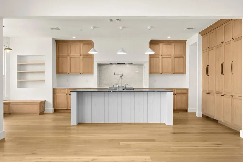 2504 Sonoma Cove, Austin