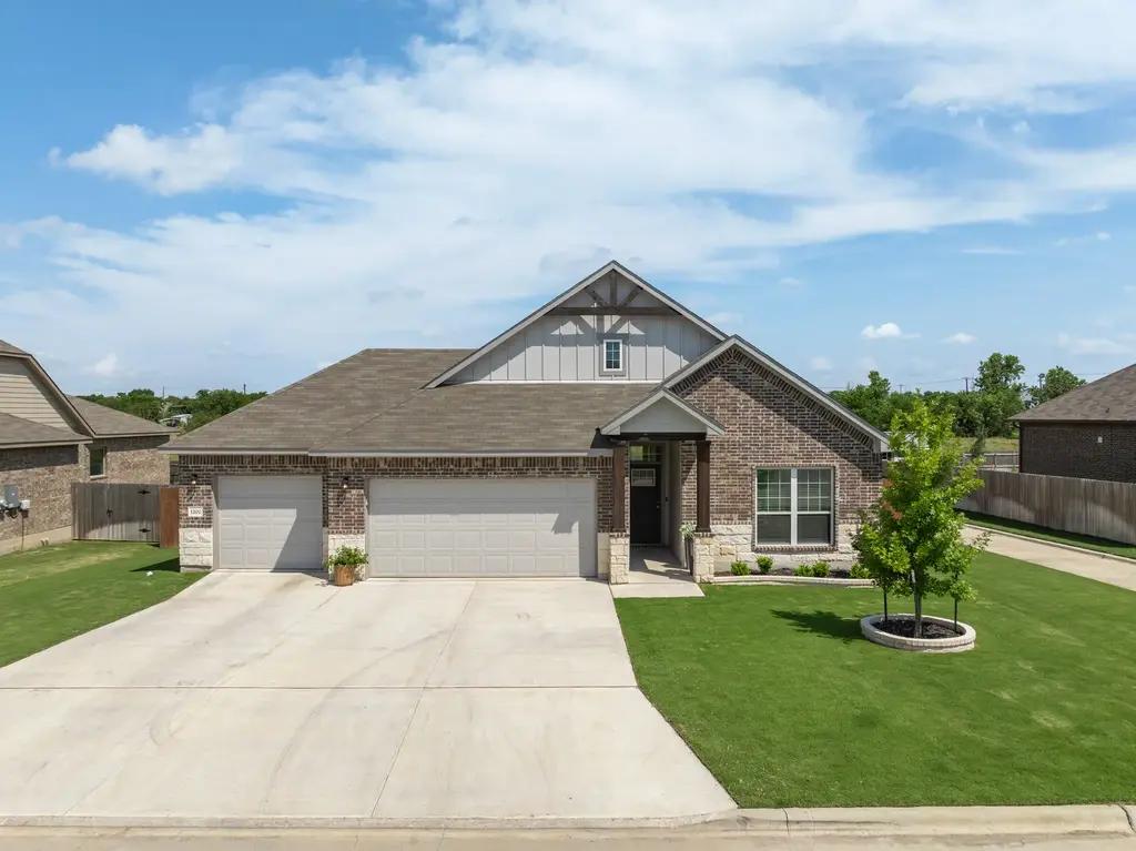 1202 Carnaby Drive, Temple