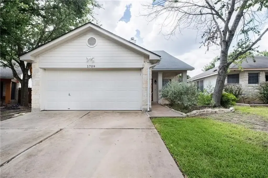1709 Royal Ascot Drive S, Pflugerville