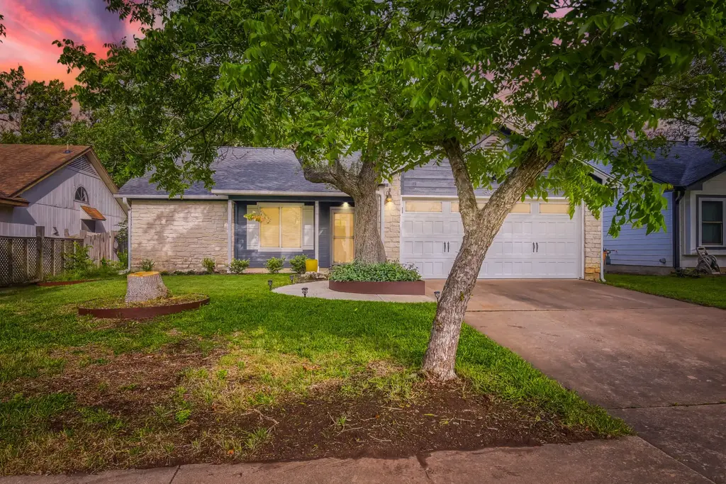 8804 United Kingdom Drive, Austin