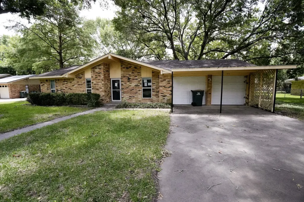 1418 Ne 7th Street, Smithville