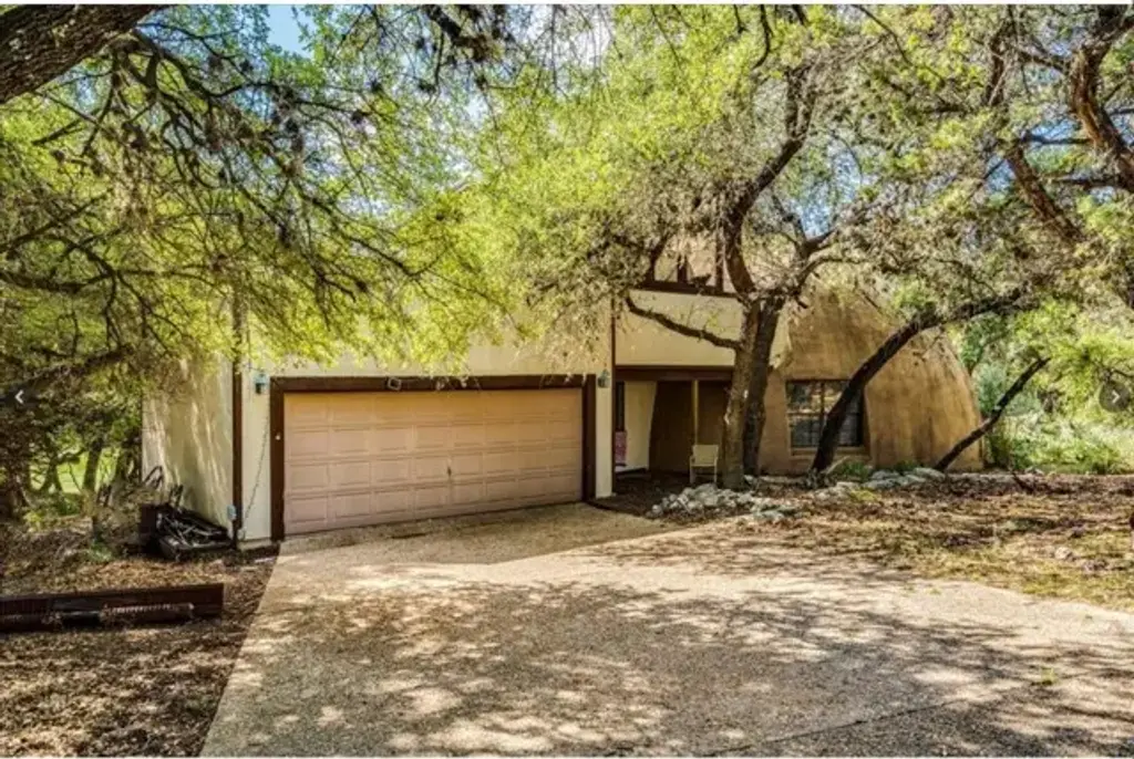 18501 N Venture Drive, Point Venture