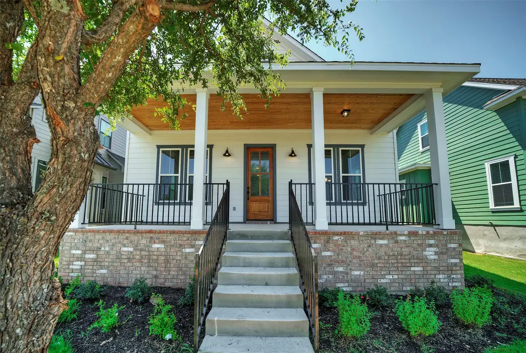 1086 Twain Street, Driftwood