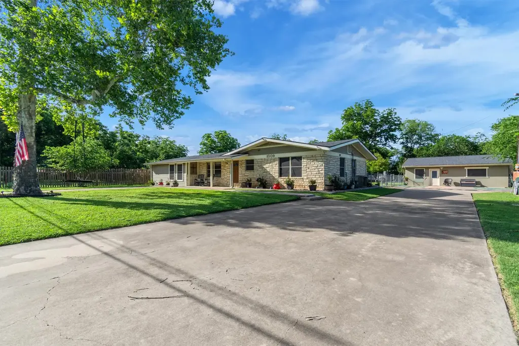 1009 Crepe Myrtle Drive, San Marcos