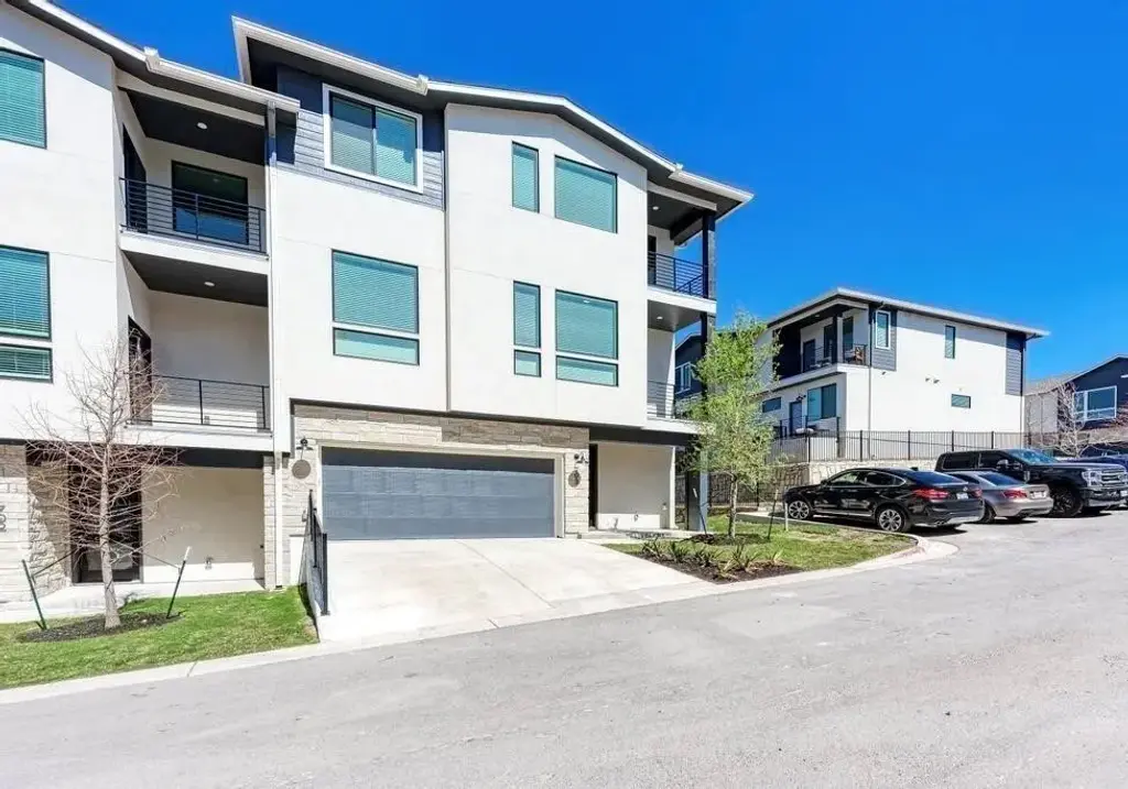 2050 Lohmans Spur Road 703, Lakeway