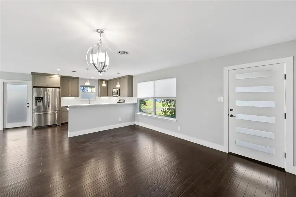 1305 Glenwood Drive, Austin