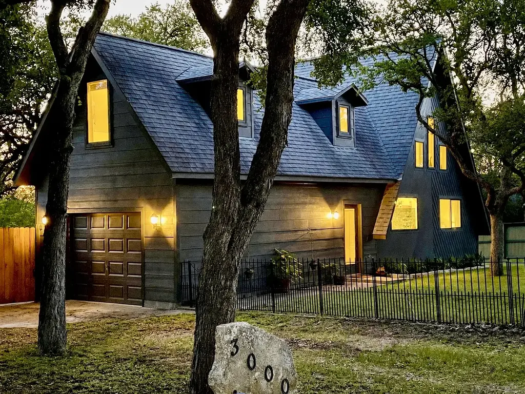 3000 Chisholm Trail, Austin