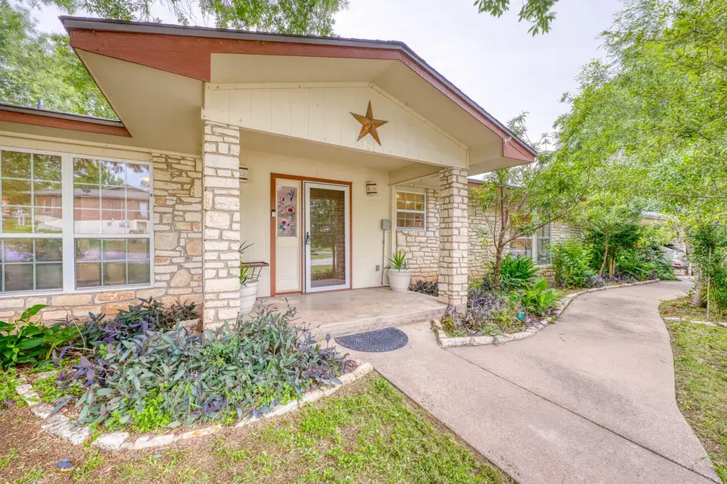 301 6th Street, Marble Falls