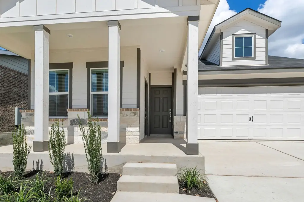 271 Alamito Avenue, Kyle
