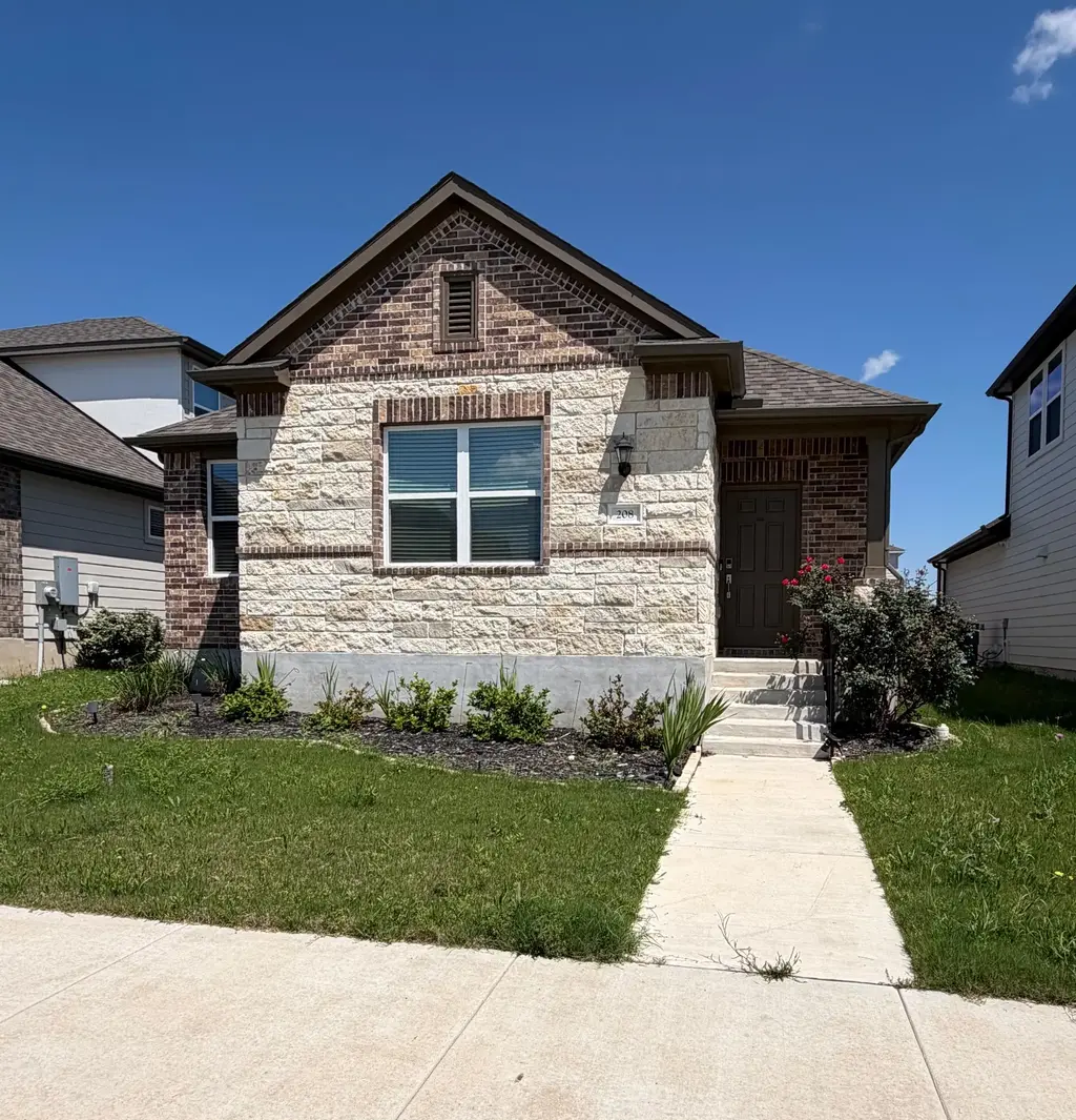 208 Flowers Avenue, Hutto
