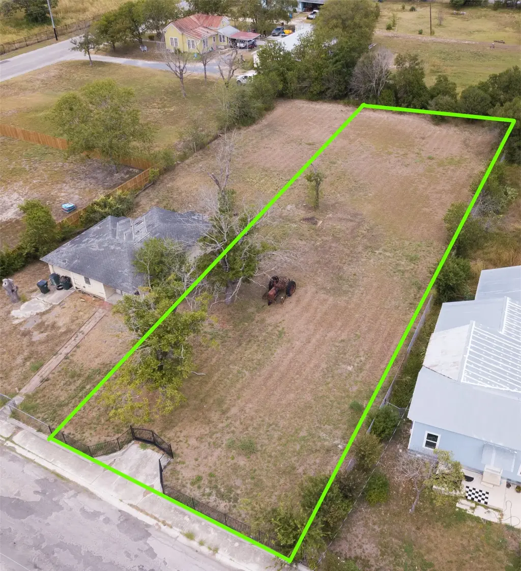 Lot 7 W Seideman Street, Seguin