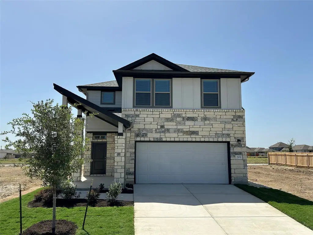 295 Young Street, Buda