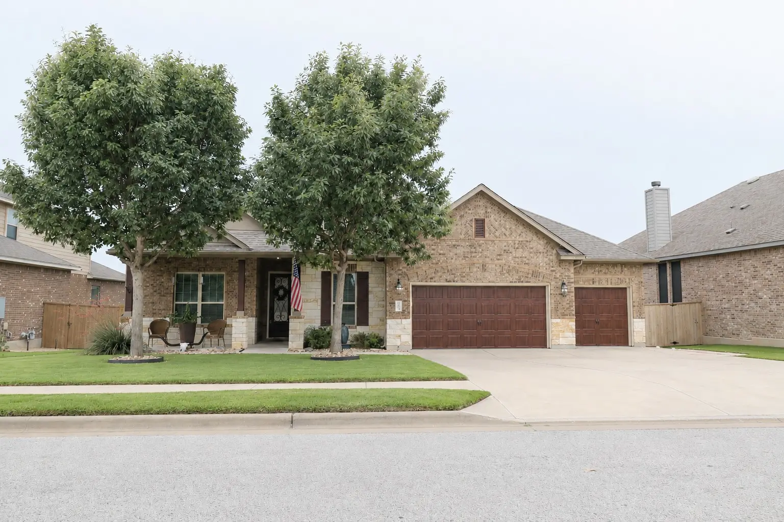 Photo of Listing #8231402
