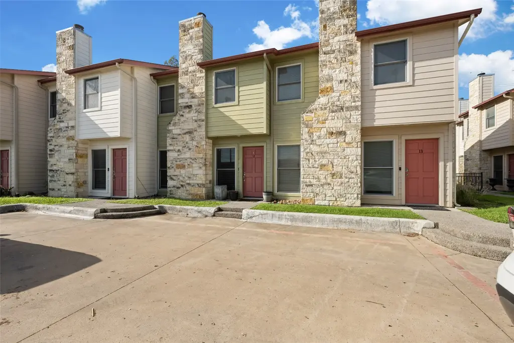 6900 E Riverside Drive 12, Austin