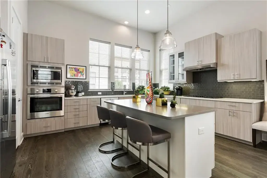 1305 Town Creek Drive 5, Austin