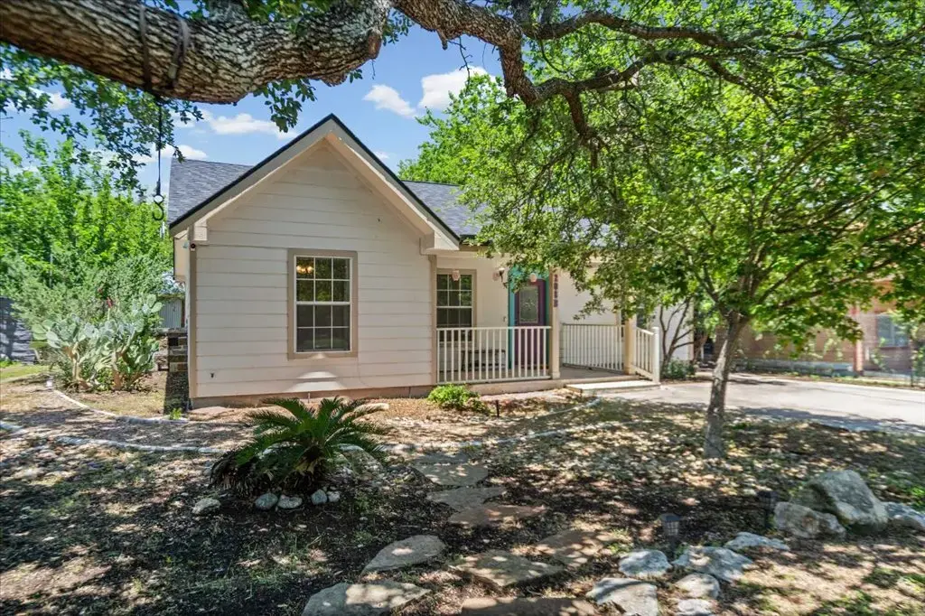 208 W North Street B, Kyle