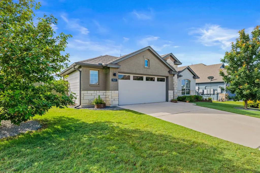 9517 Lighthearted Drive, Manor