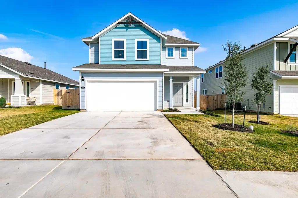 212 Stein Road, Georgetown