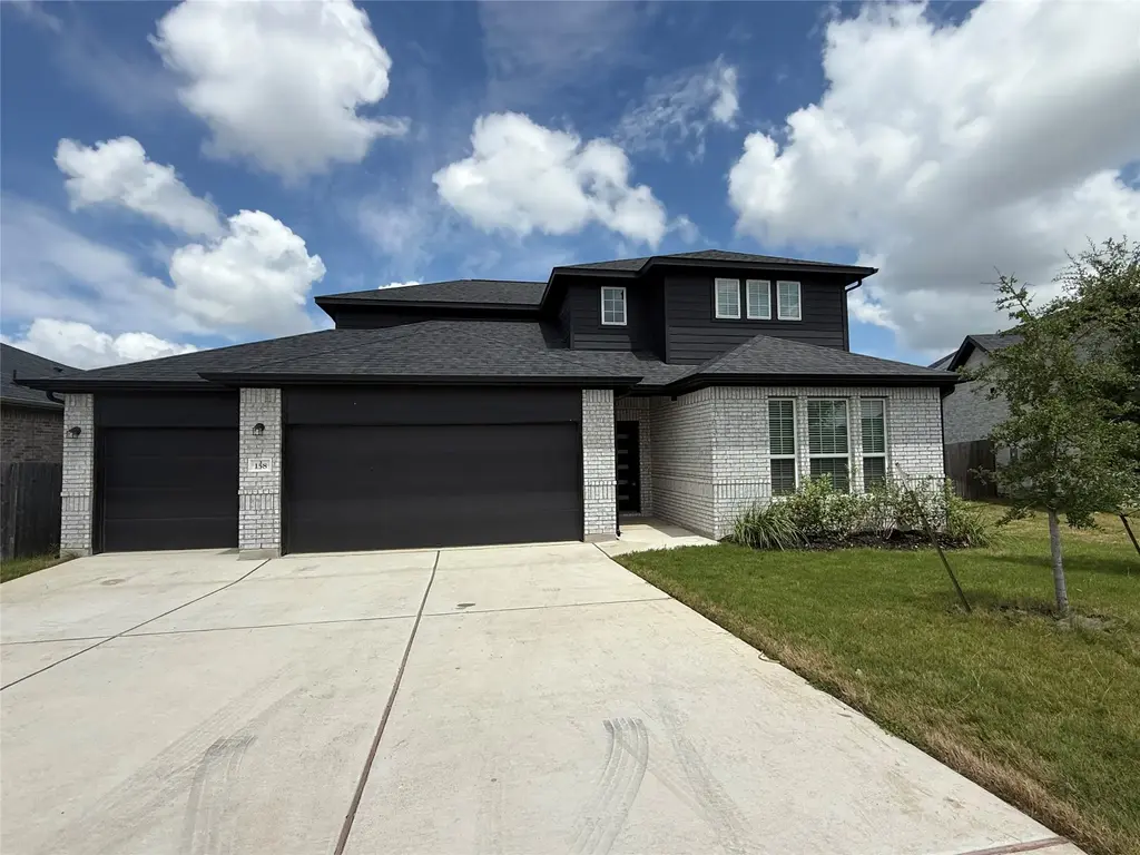 158 Ginger Street, Buda