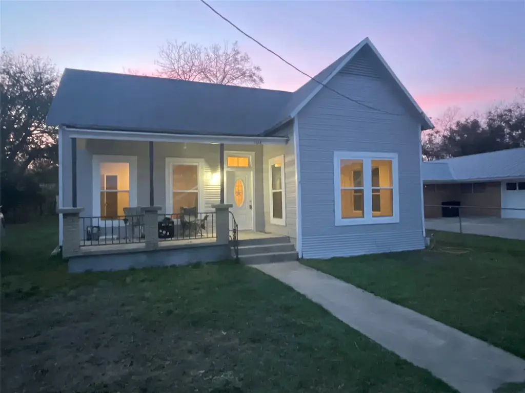 104 S Broad Street, Lampasas