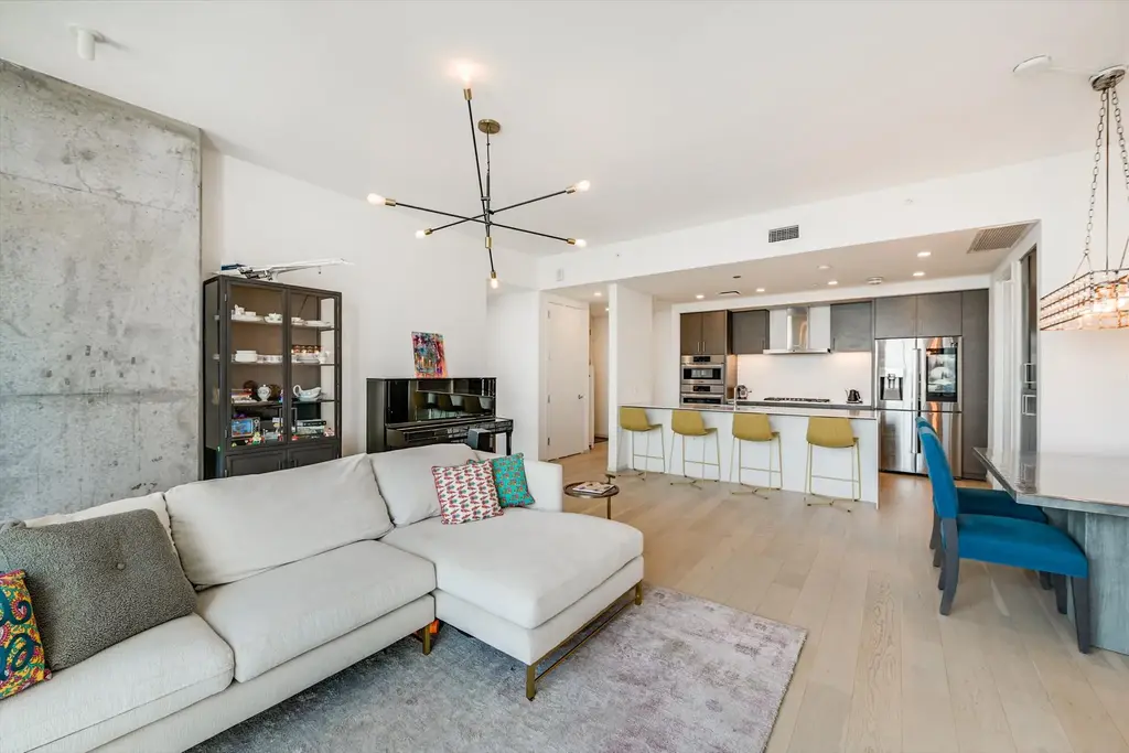 301 West Avenue 4002, Austin