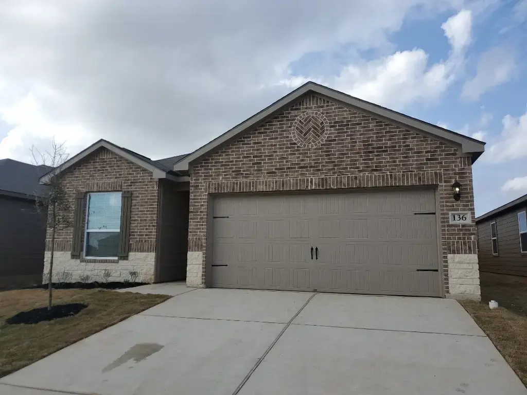 136 Constitution Street, Liberty Hill