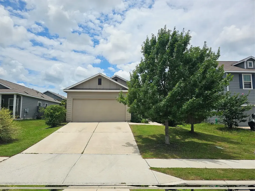 364 Moon Stone Trail, Buda
