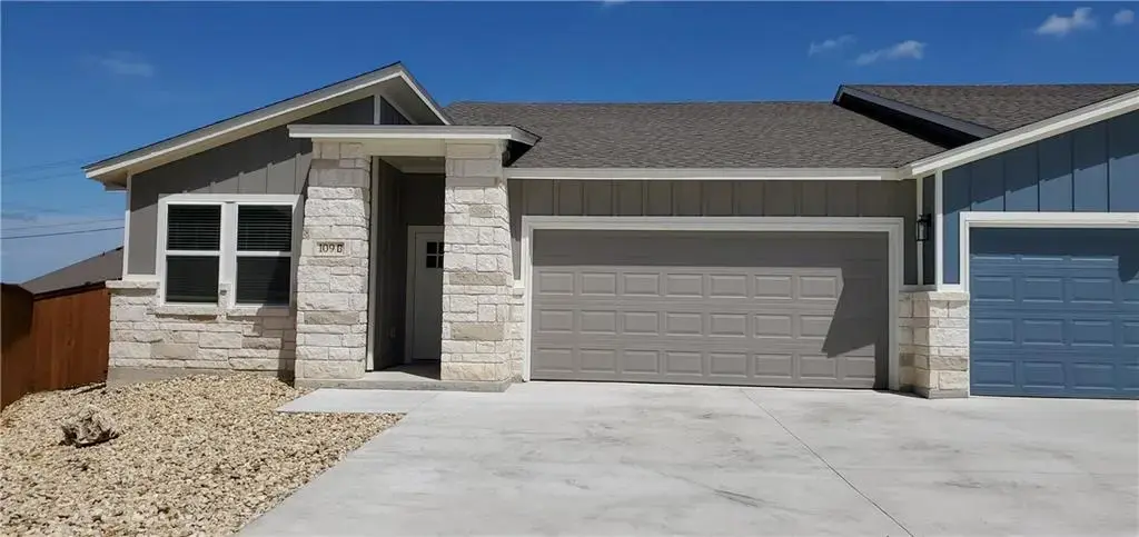 109 Everett Court B, Jarrell