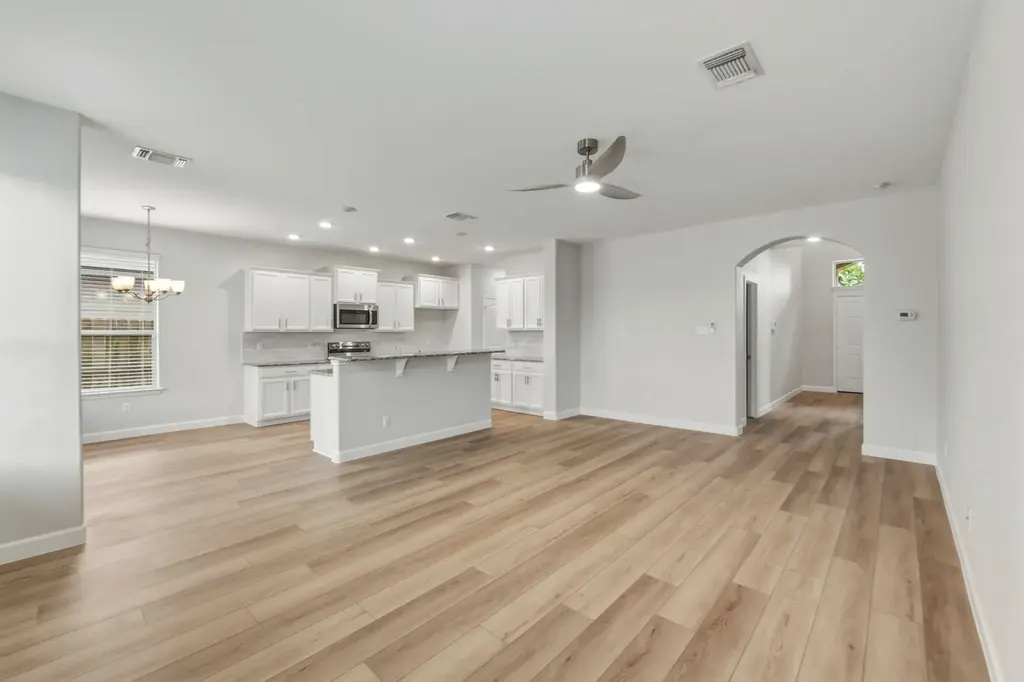 301 Serpentine Lane, Jarrell