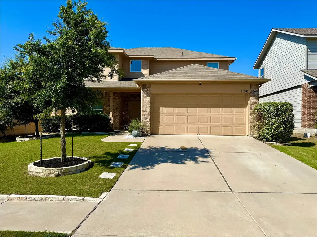 11700 Andesite Road, Manor