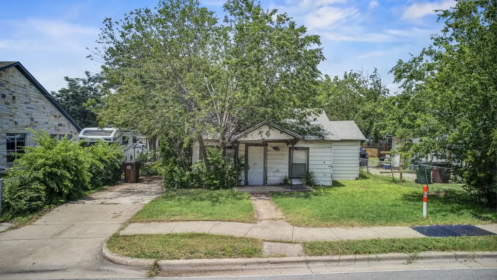 308 E Austin Avenue, Round Rock