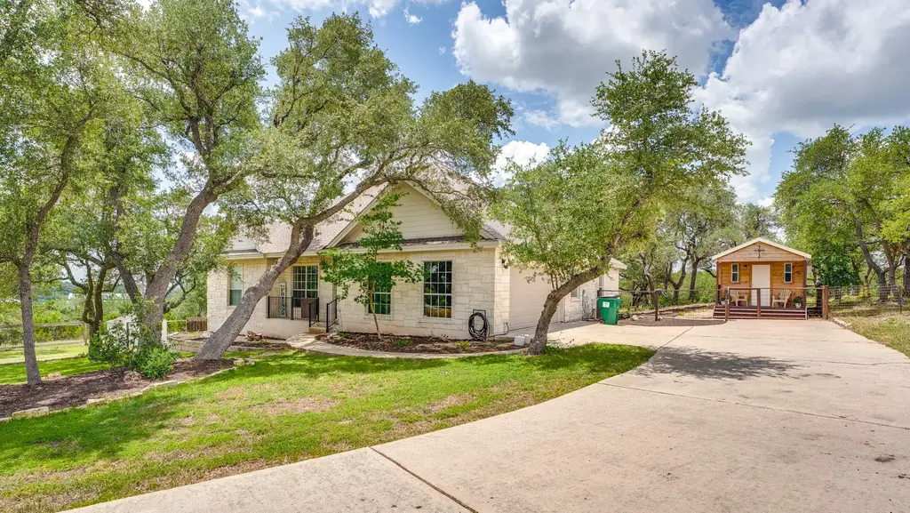 2016 Hidden Hills Drive, Dripping Springs