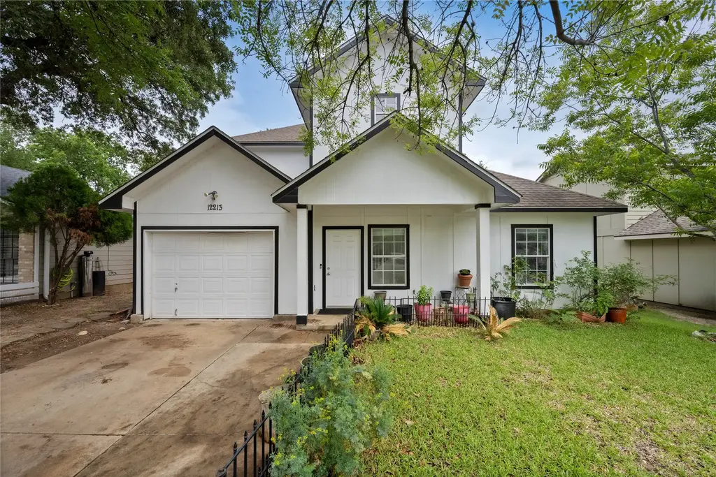 12213 Shropshire Boulevard, Austin