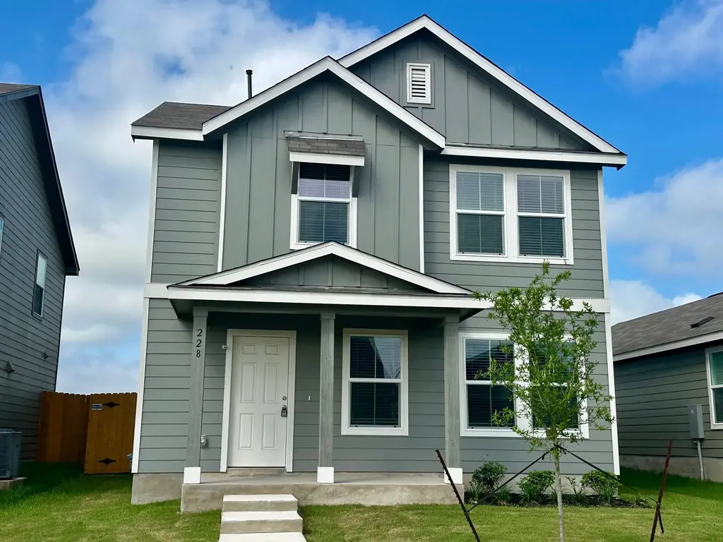 228 Sormonne Loop, Kyle