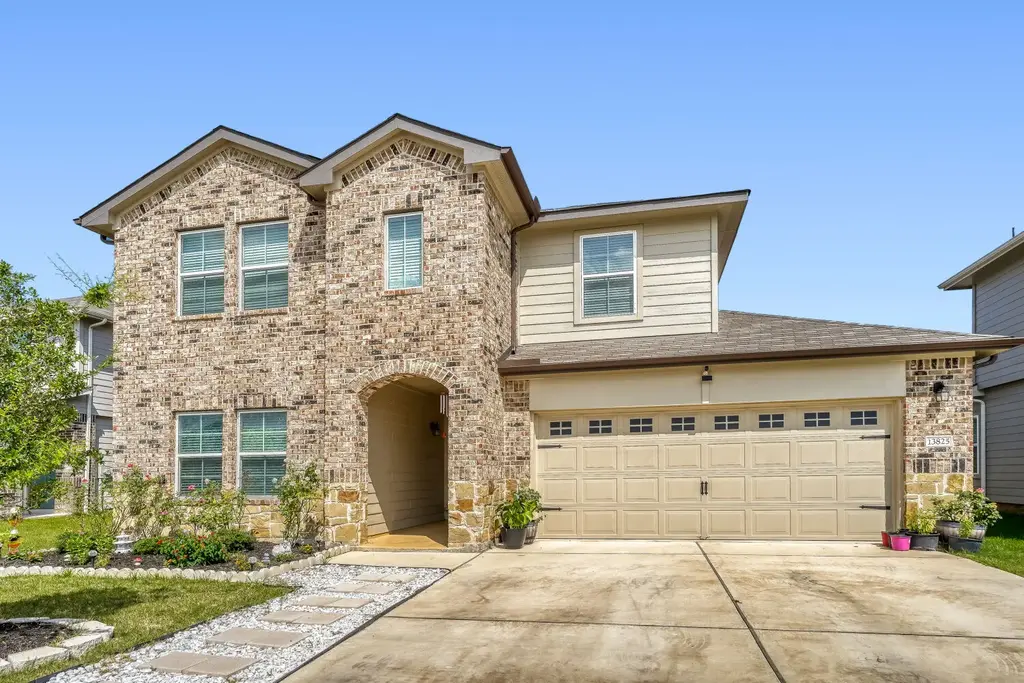 13825 Thomas Wheeler Way, Manor