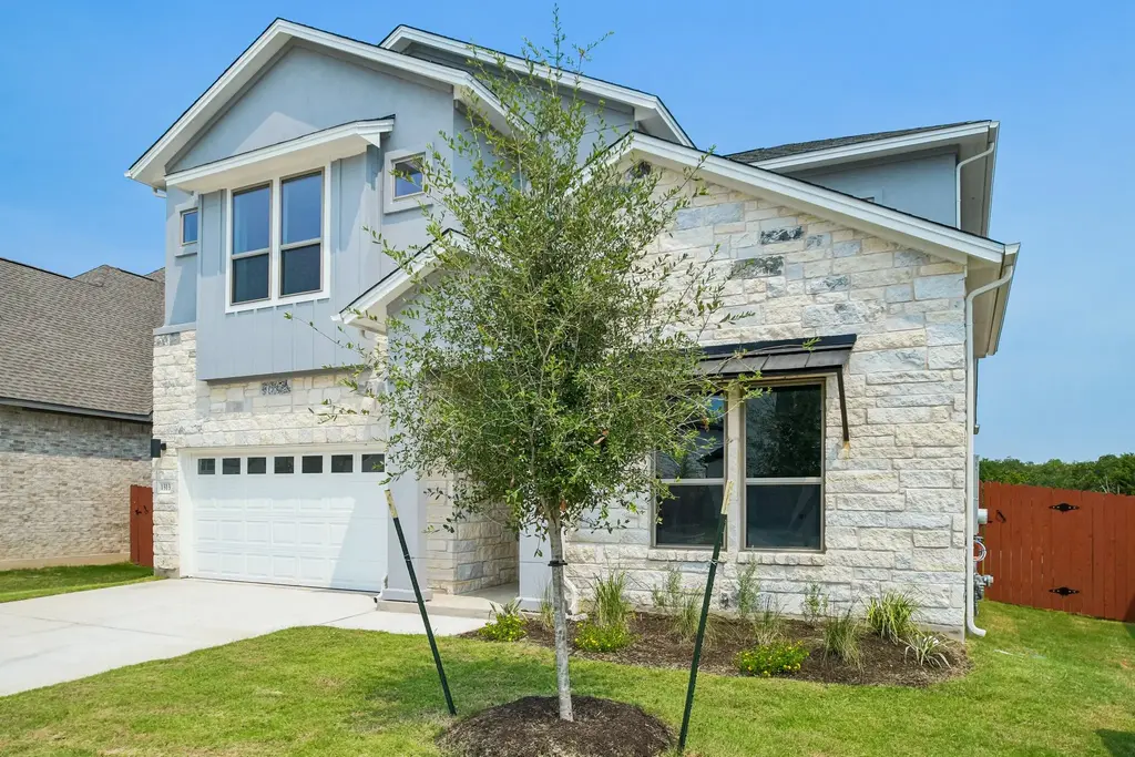 1313 Robin Trail, Round Rock