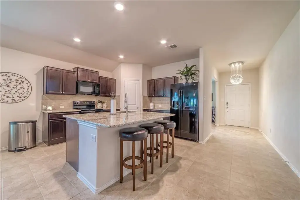 2100 Littleton Drive, Leander