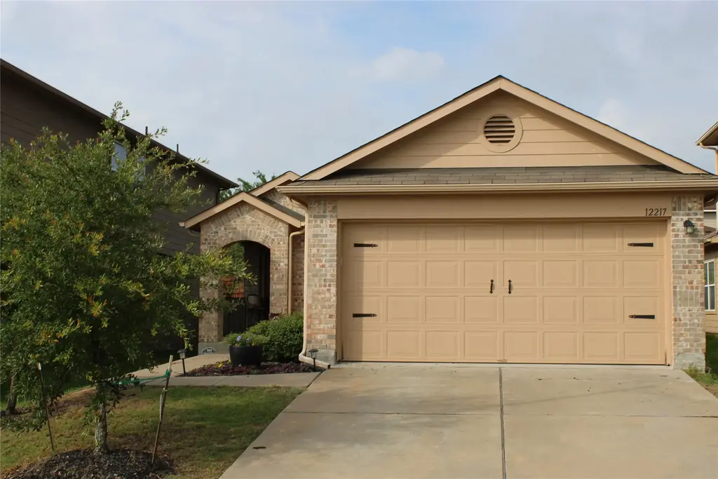 12217 Riprap Drive, Manor