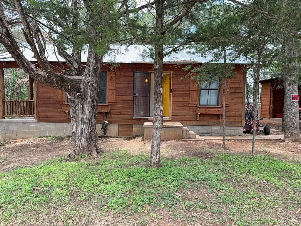 200 Arrowhead Drive, Smithville