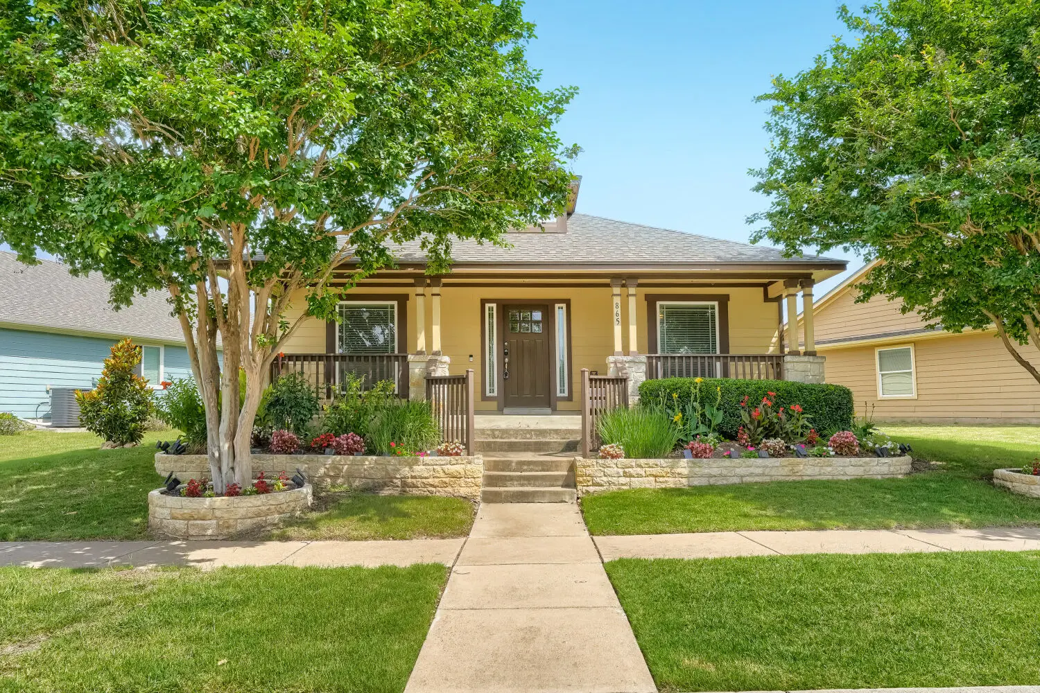 Photo of Listing #1950816