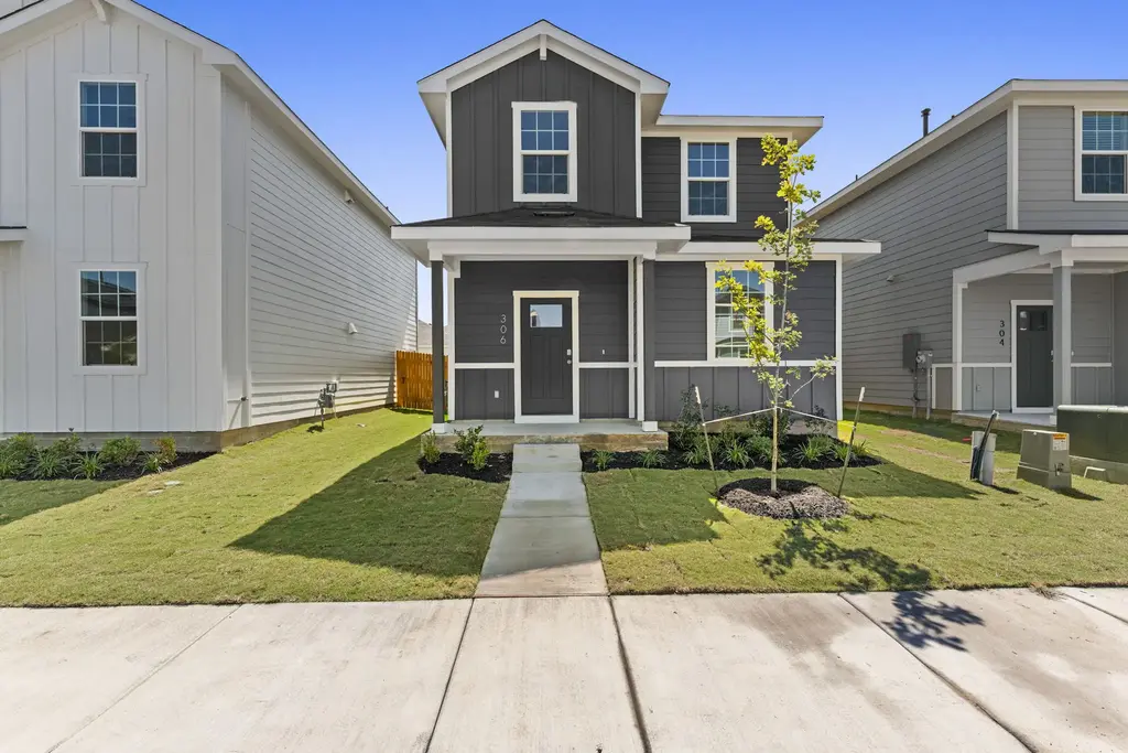 306 Santo Domingo Road, Bastrop