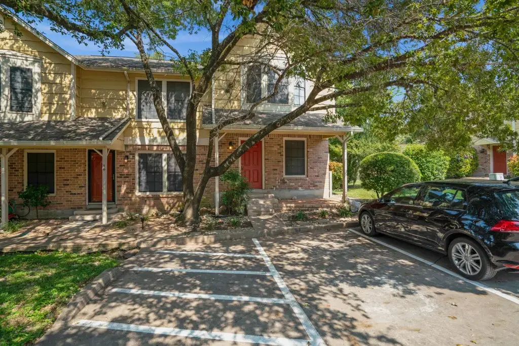 11901 Swearingen Drive 80-o, Austin