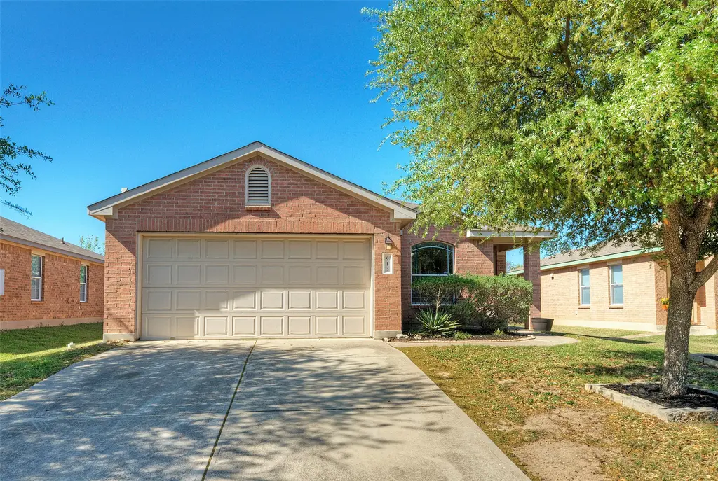 913 Dexter Drive, Leander