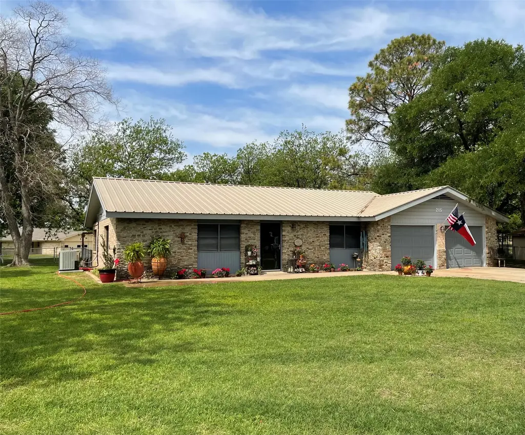 215 Flamingo Circle, Highland Haven