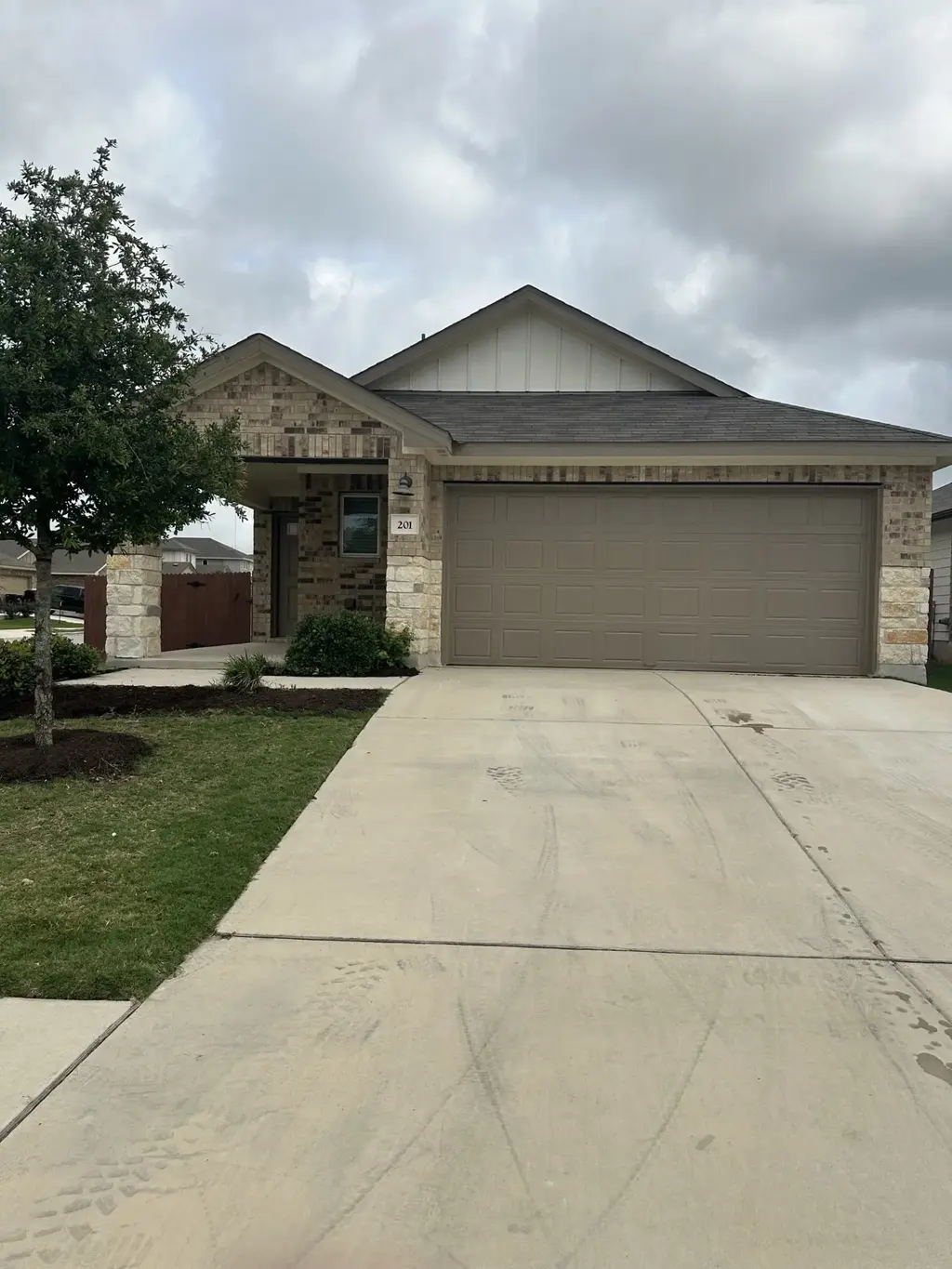 201 Longmount Cove, Liberty Hill